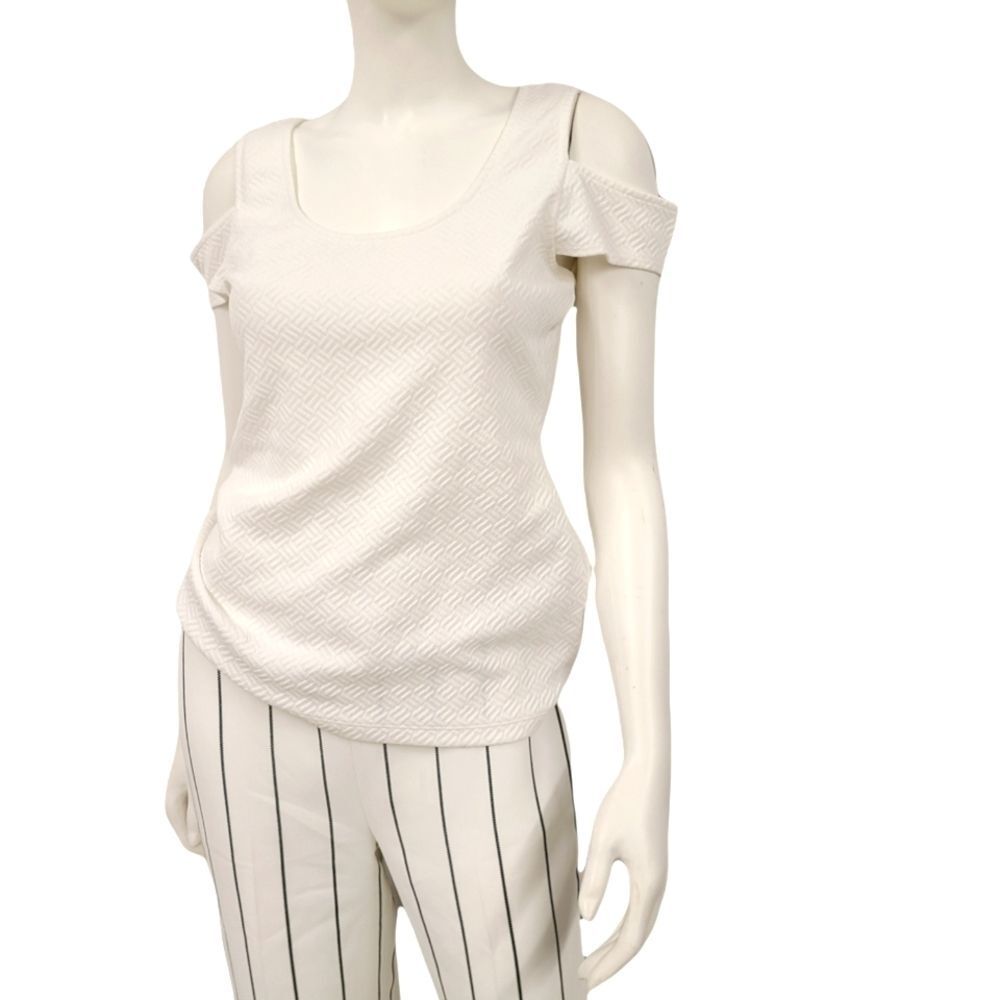Guess White Textured Shoulder Top sz Medium - Picture 5 of 7